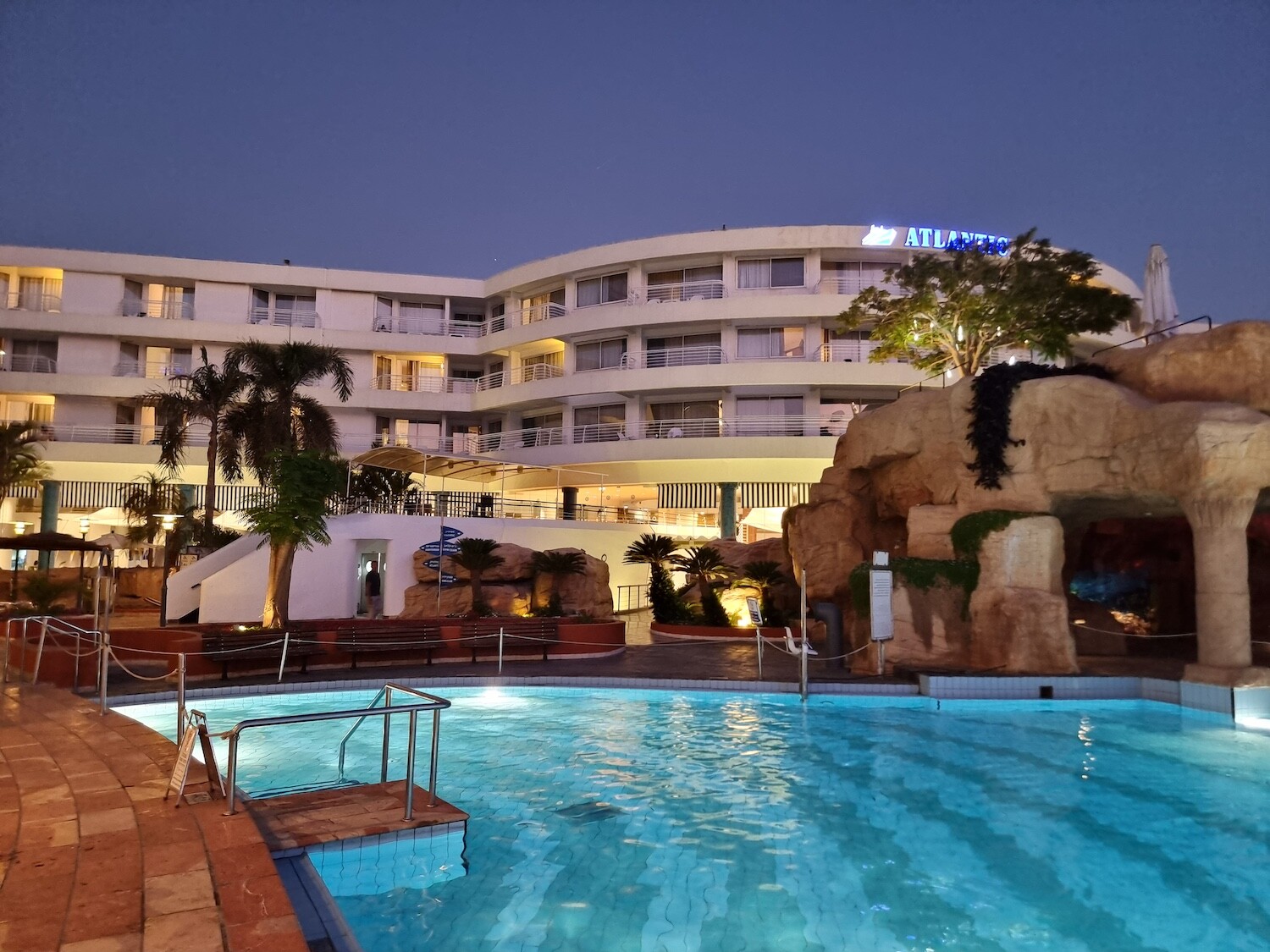 אמור קלאב מציע לכם חבילות נופש יוקרתיות במחירים מטורפים - קלאב אין אילת וקלאב הוטל אילת